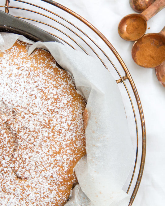 Apple and Cinnamon Cake
